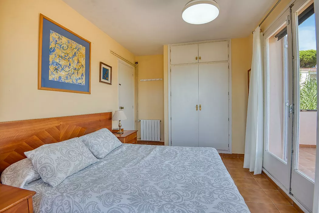 Apialia Costa Brava Exclusive. 131 m  townhouse for sale in a privileged area of S Agaró, featuring 3 double bedrooms, 2 full bathrooms, a private gar